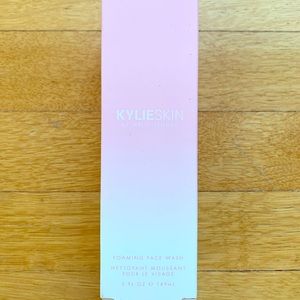 Kylie Skin Foaming Face Wash